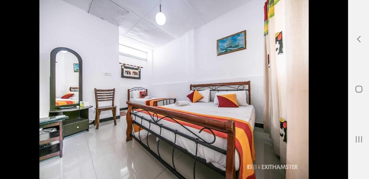 Charlton Kandy City Rest Esterno foto